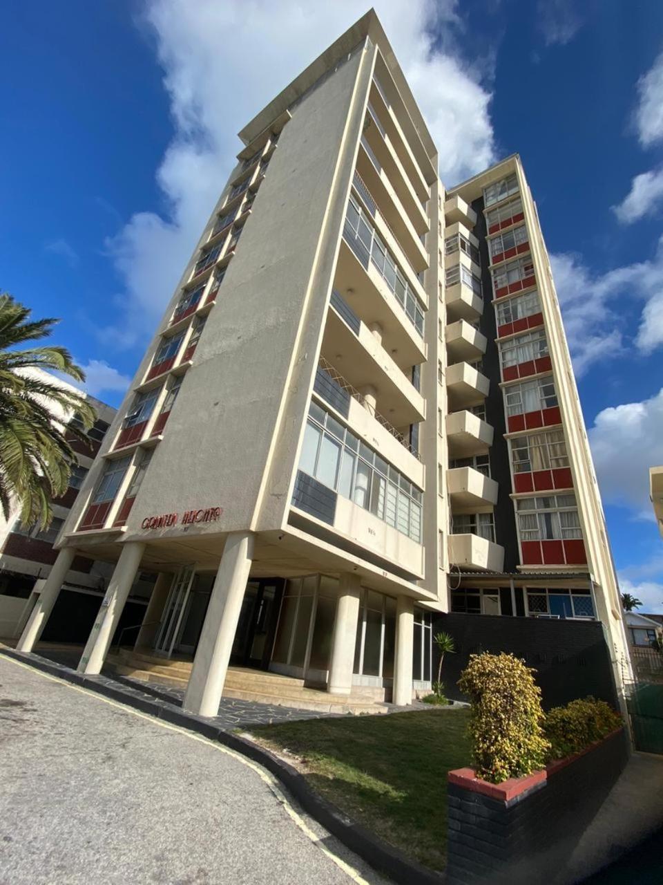 Modern Rooms Available Close To The Beach In Humewood Port Elizabeth Dış mekan fotoğraf